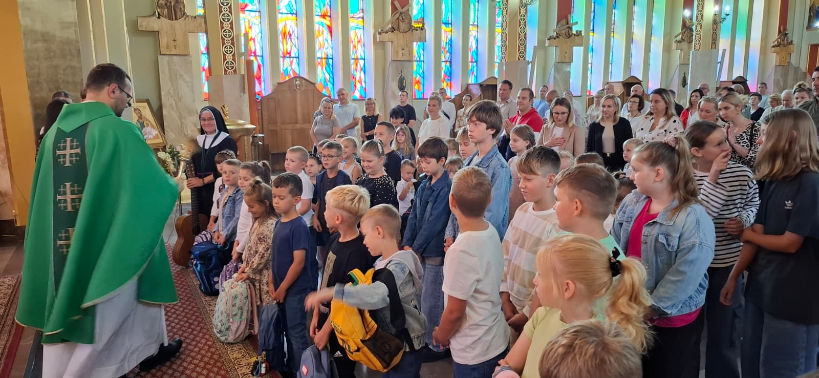 Błogosławieństwo dzieci i tornistrów