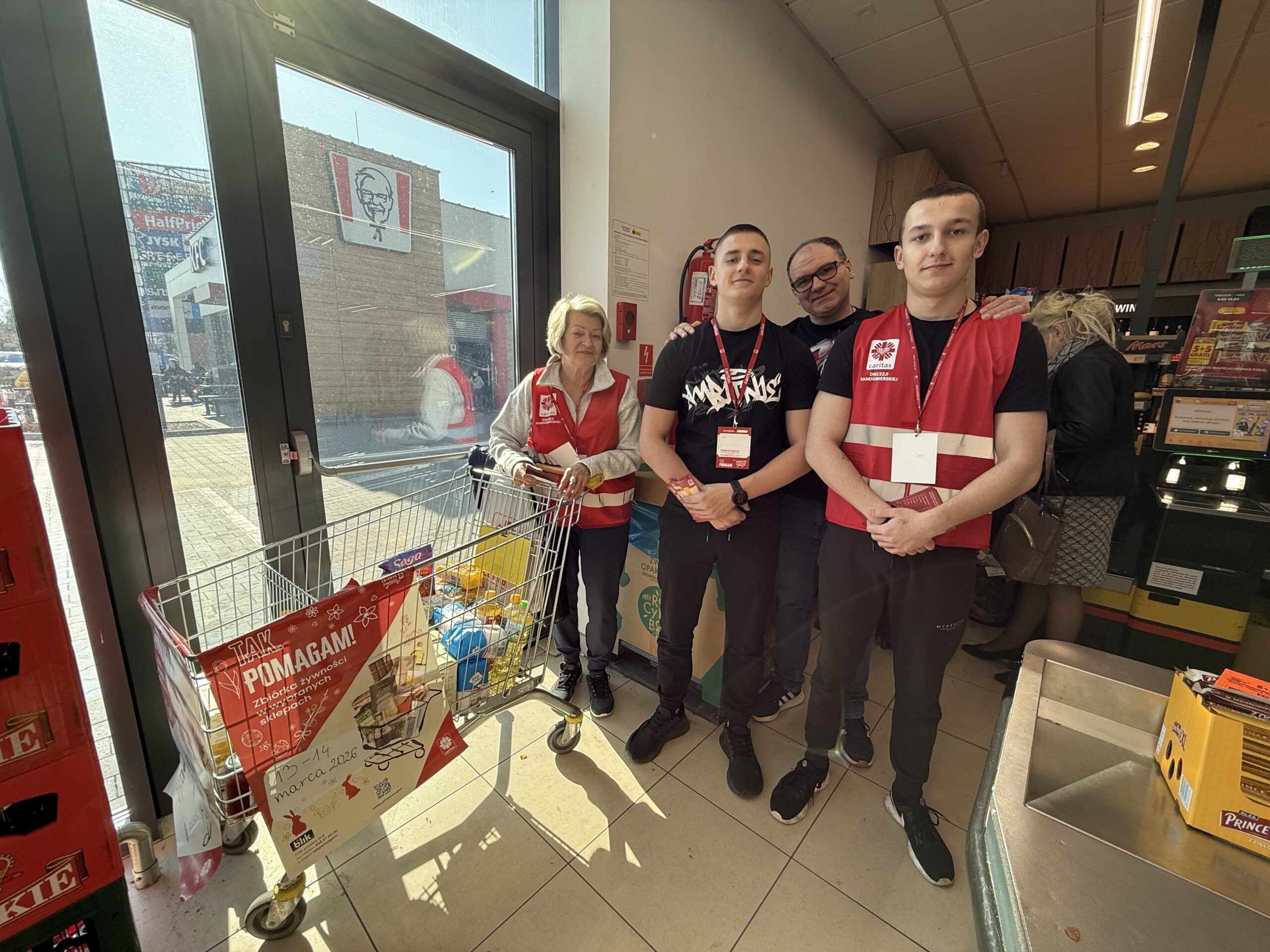 Zbiórka żywności CARITAS