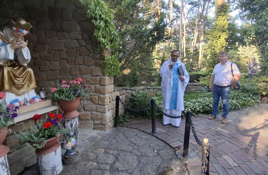 Wieczór Saletyński – modlitwa, słowo i zawierzenie Maryi