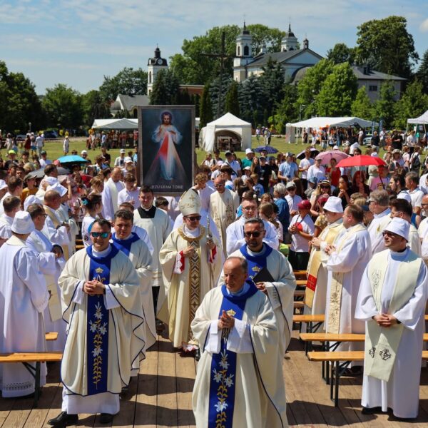 Diecezjalne Spotkanie Młodych w Ożarowie