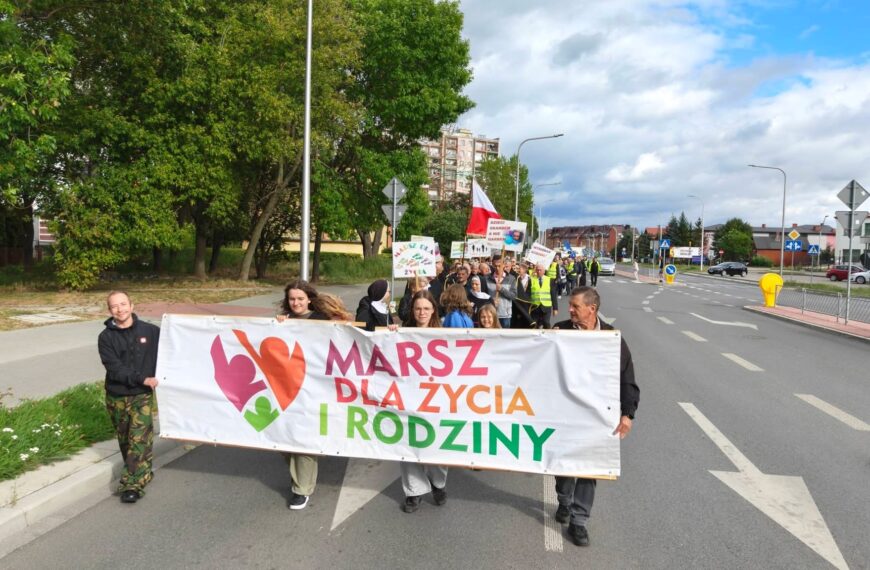 Marsz dla Życia i Rodziny w Ostrowcu Świętokrzyskim